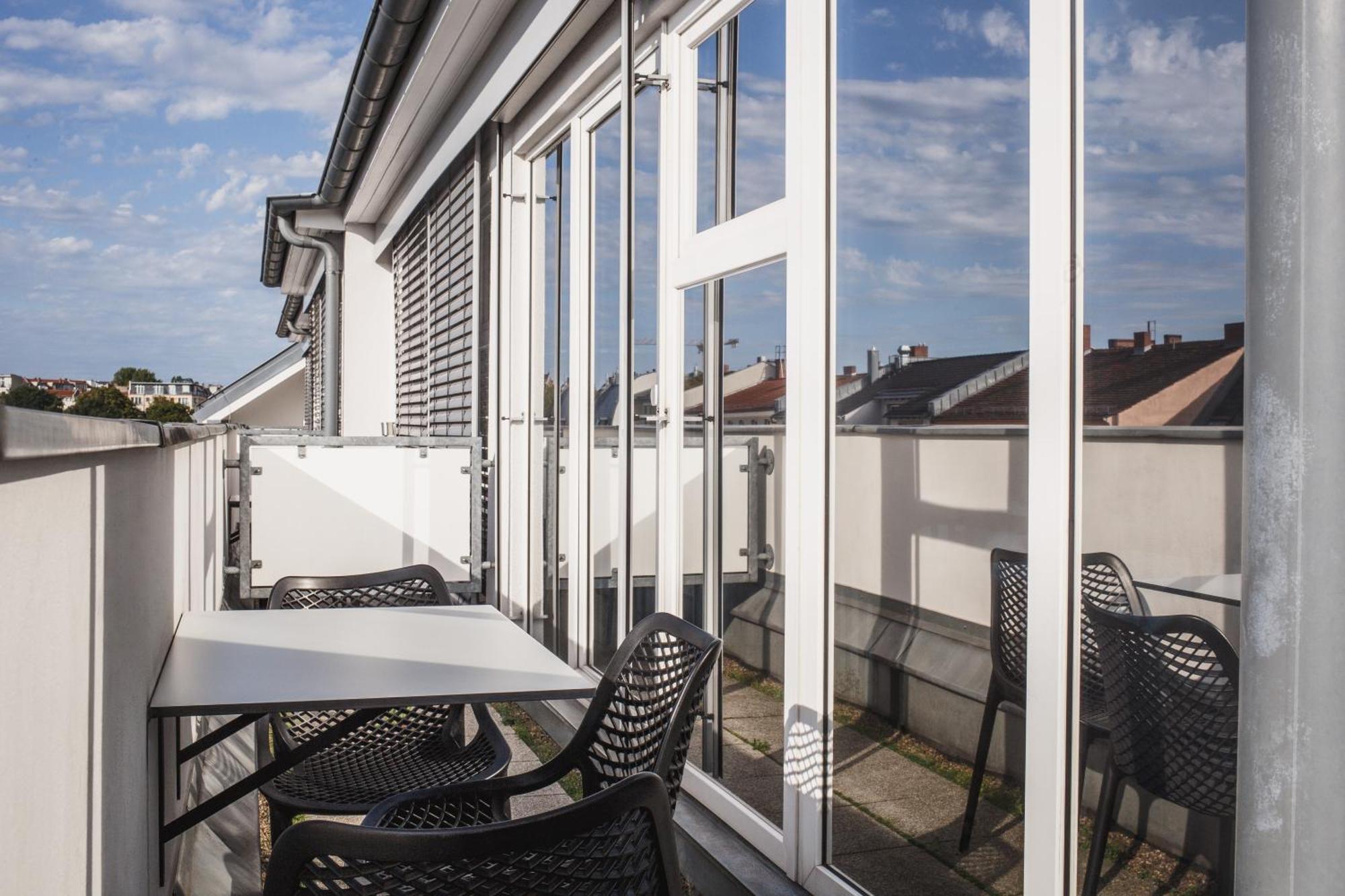 The Circus Hostel Berlin Bagian luar foto